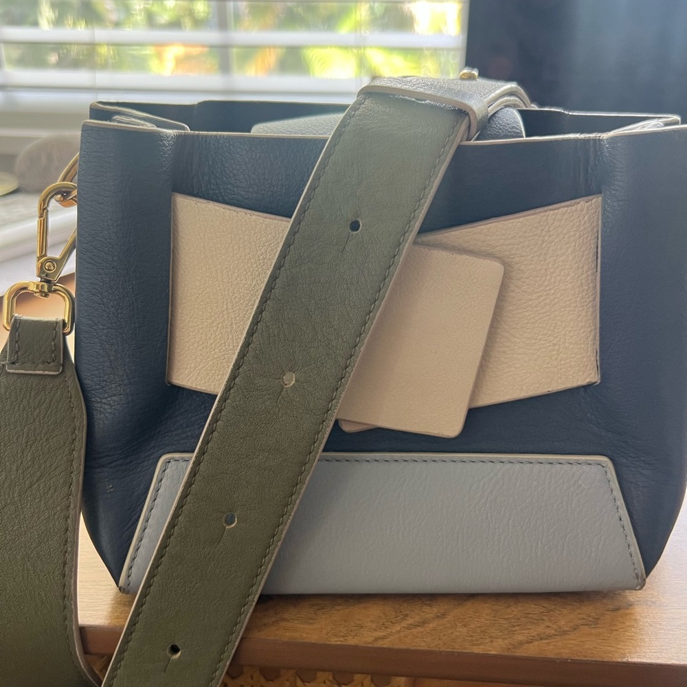 Yuzefi Cream olive and Blue Crossbody Bag with Geometric Design - Picture 3 of 7